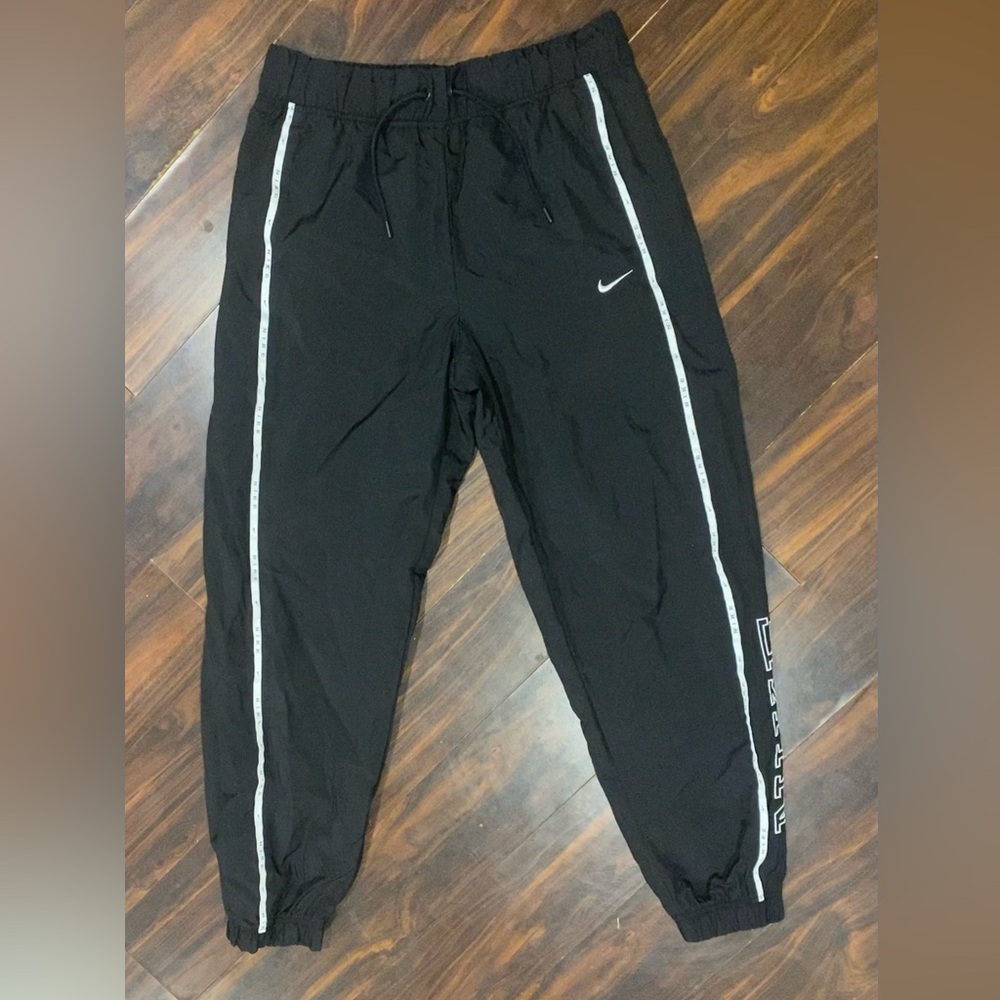 Nike Women’s Black Track Pants – Size Small